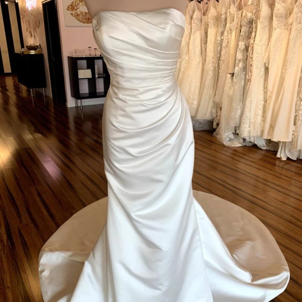 Essense of Australia Eleanor D3705